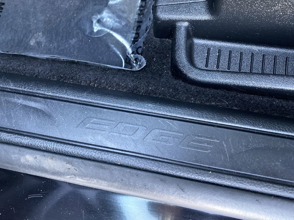 Certified 2023 Ford Edge SEL w/ Convenience Package image 20