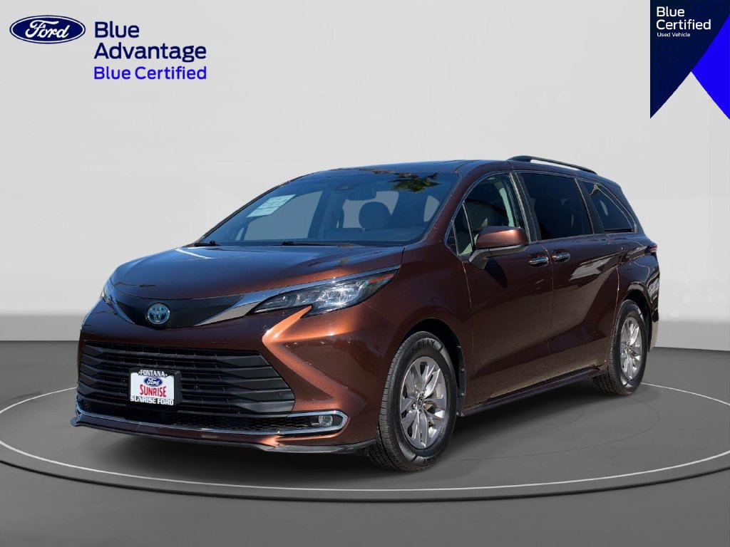 Used 2022 Toyota Sienna XLE w/ XLE Plus Package