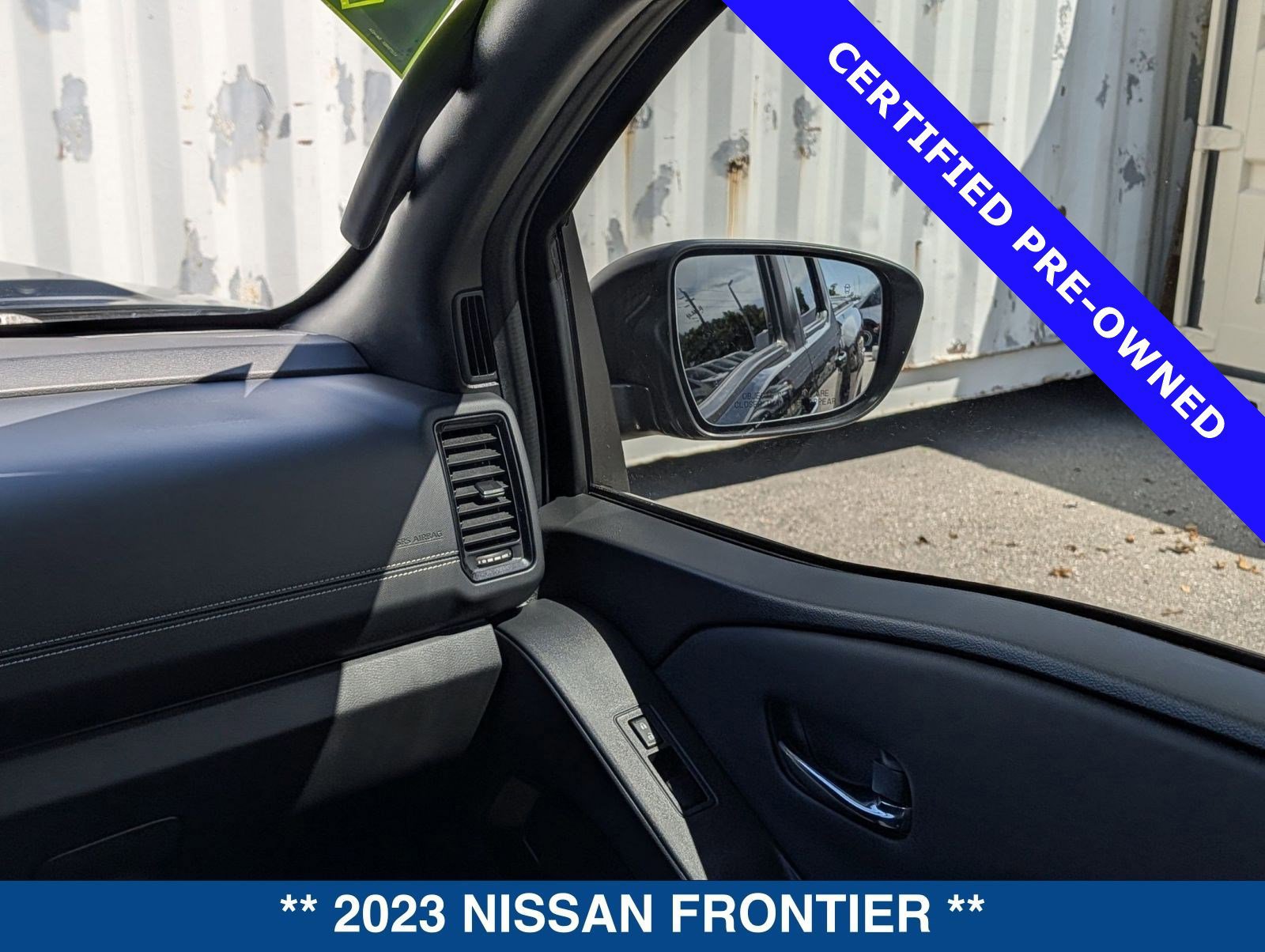 Used 2023 Nissan Frontier SV w/ Midnight Edition Package image 19