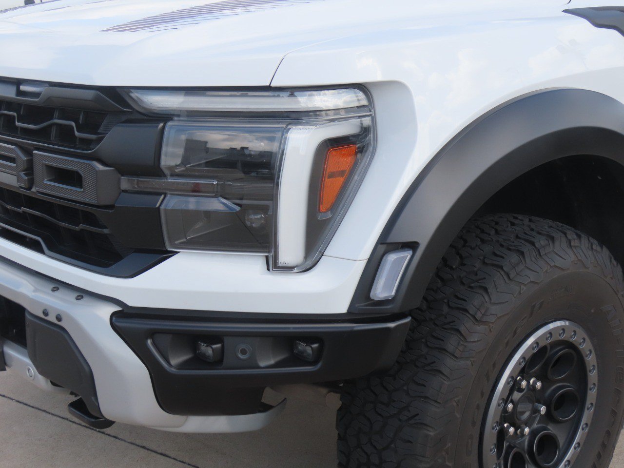 Certified 2024 Ford F150 Raptor AWD/4WD image 3