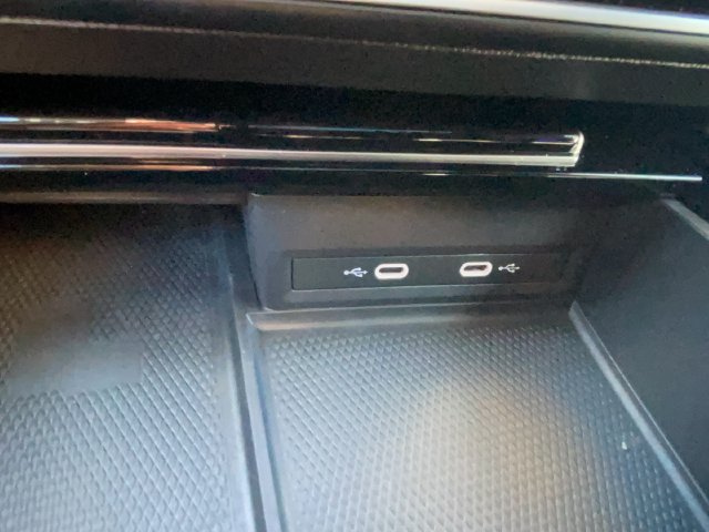 Used 2024 Volkswagen Atlas Peak Edition SE AWD/4WD image 27