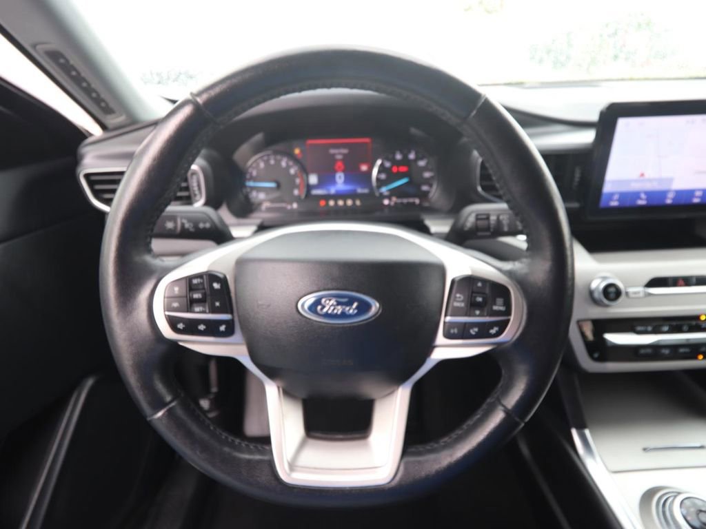 Certified 2023 Ford Explorer XLT w/ Equipment Group 202A image 18