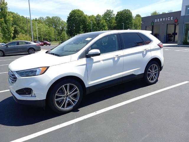 Certified 2024 Ford Edge Titanium w/ Equipment Group 301A AWD/4WD image 3