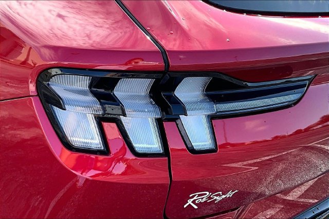 Certified 2021 Ford Mustang Mach-E Premium AWD/4WD image 23