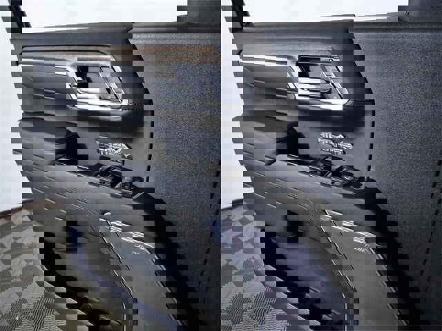 Used 2023 Chevrolet Silverado 1500 High Country w/ Technology Package image 27