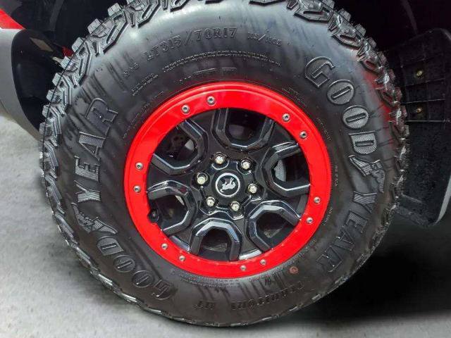 Certified 2023 Ford Bronco Badlands w/ Sasquatch Package AWD/4WD image 32