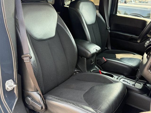 Used 2017 Jeep Wrangler Unlimited Sahara AWD/4WD image 24