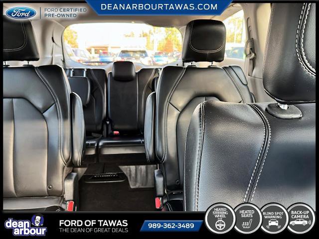 Used 2024 Chrysler Pacifica Touring-L FWD image 11