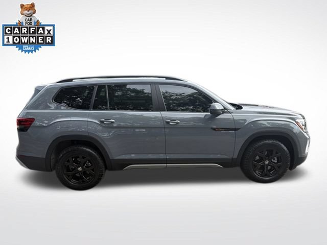 Used 2024 Volkswagen Atlas Peak Edition SE AWD/4WD image 11