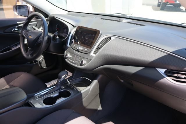Used 2024 Chevrolet Malibu LT FWD image 39
