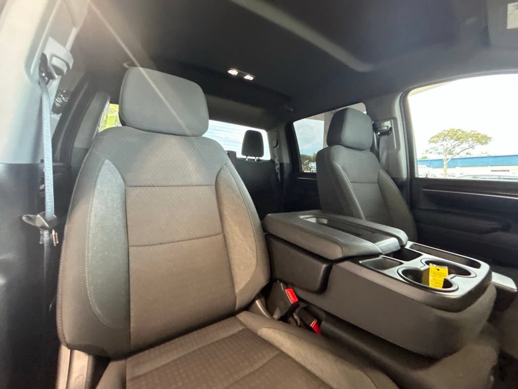 Used 2025 Chevrolet Silverado 2500 LT w/ Convenience Package AWD/4WD image 32