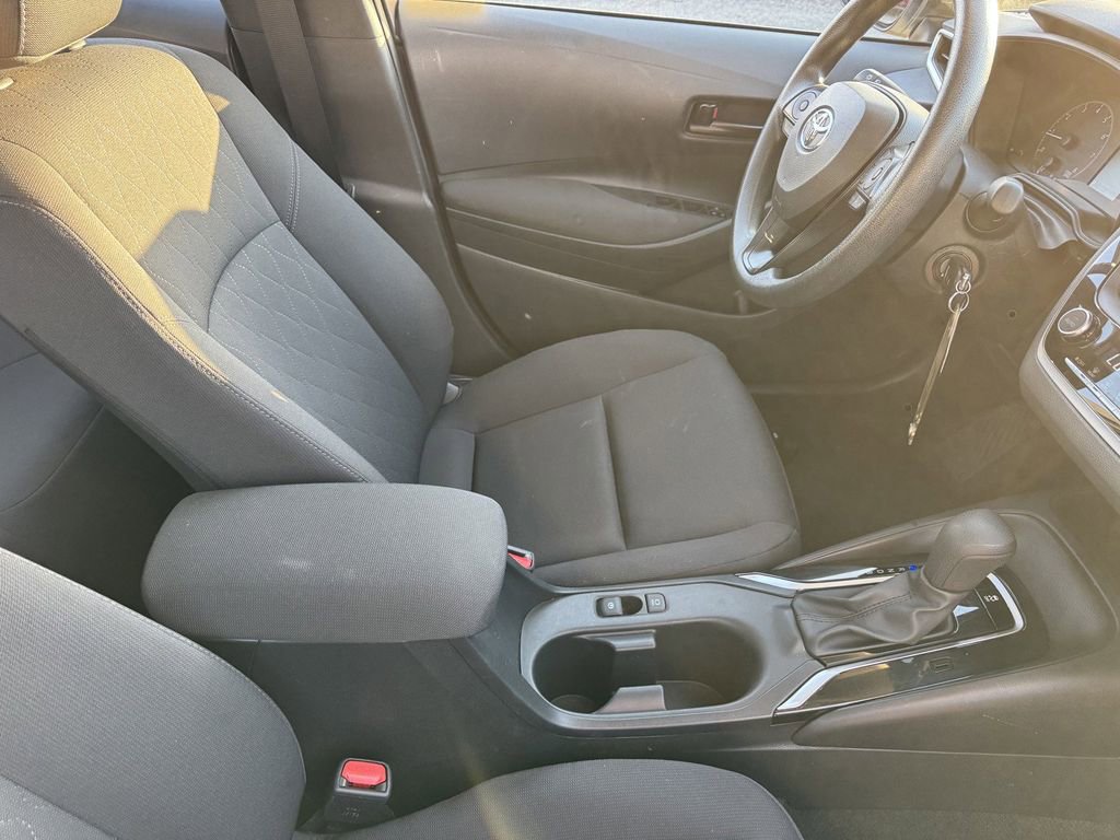 Used 2024 Toyota Corolla LE image 5