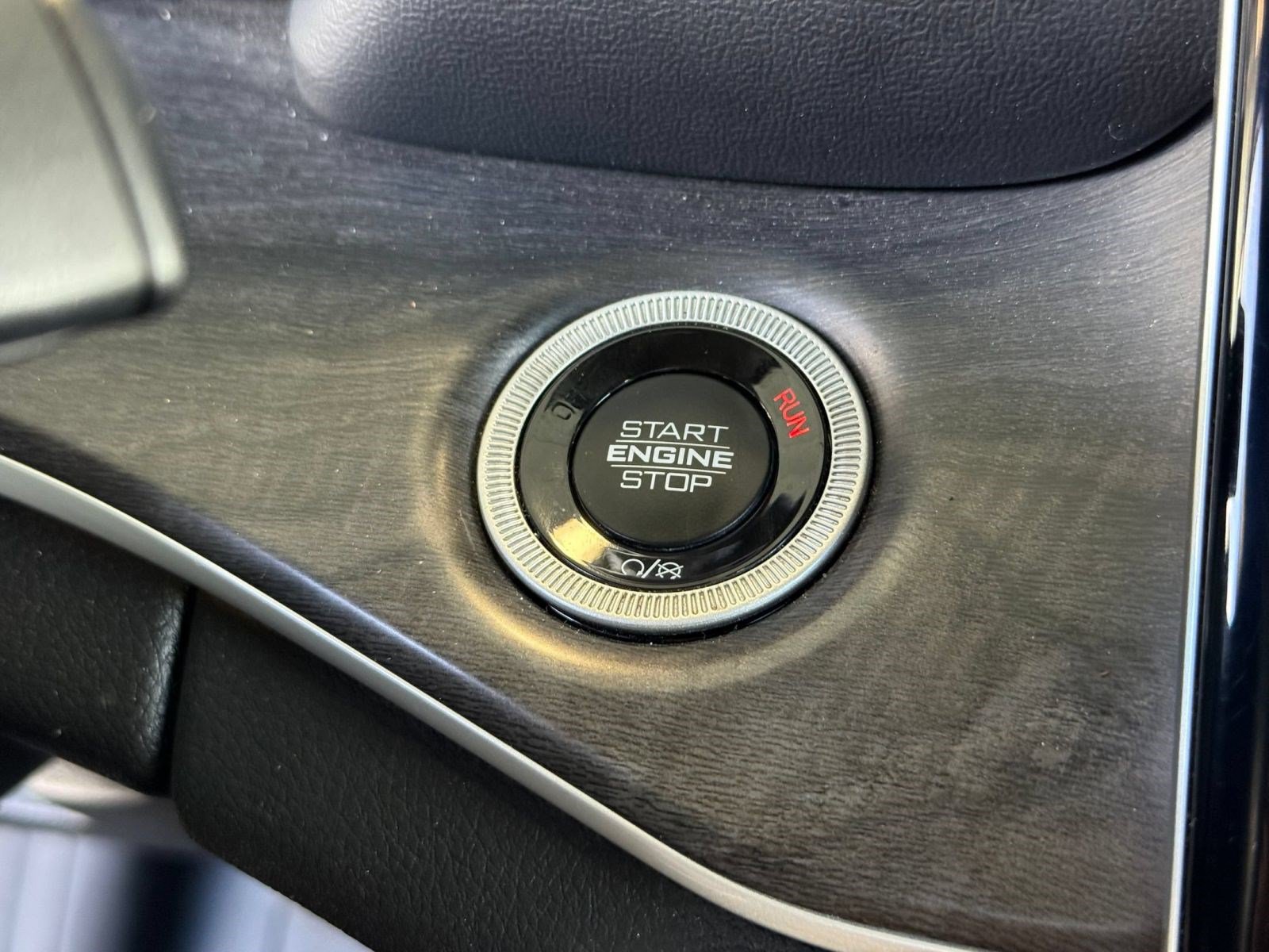 Used 2021 Jeep Grand Cherokee L Limited RWD image 30