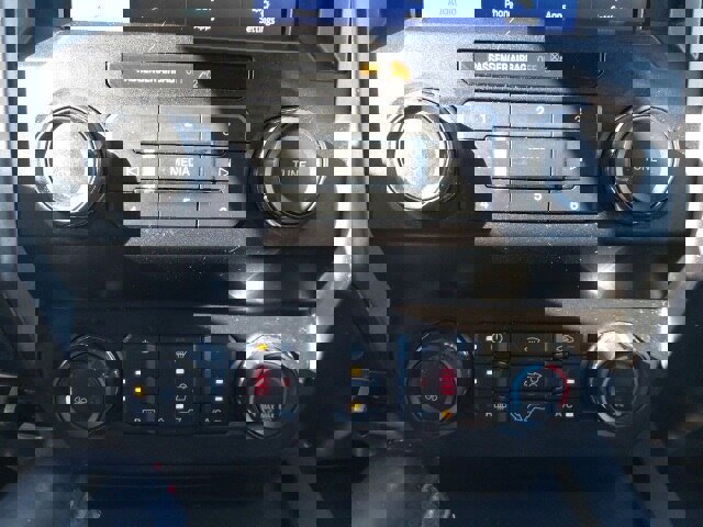 Certified 2019 Ford F150 XLT w/ Equipment Group 302A Luxury image 21