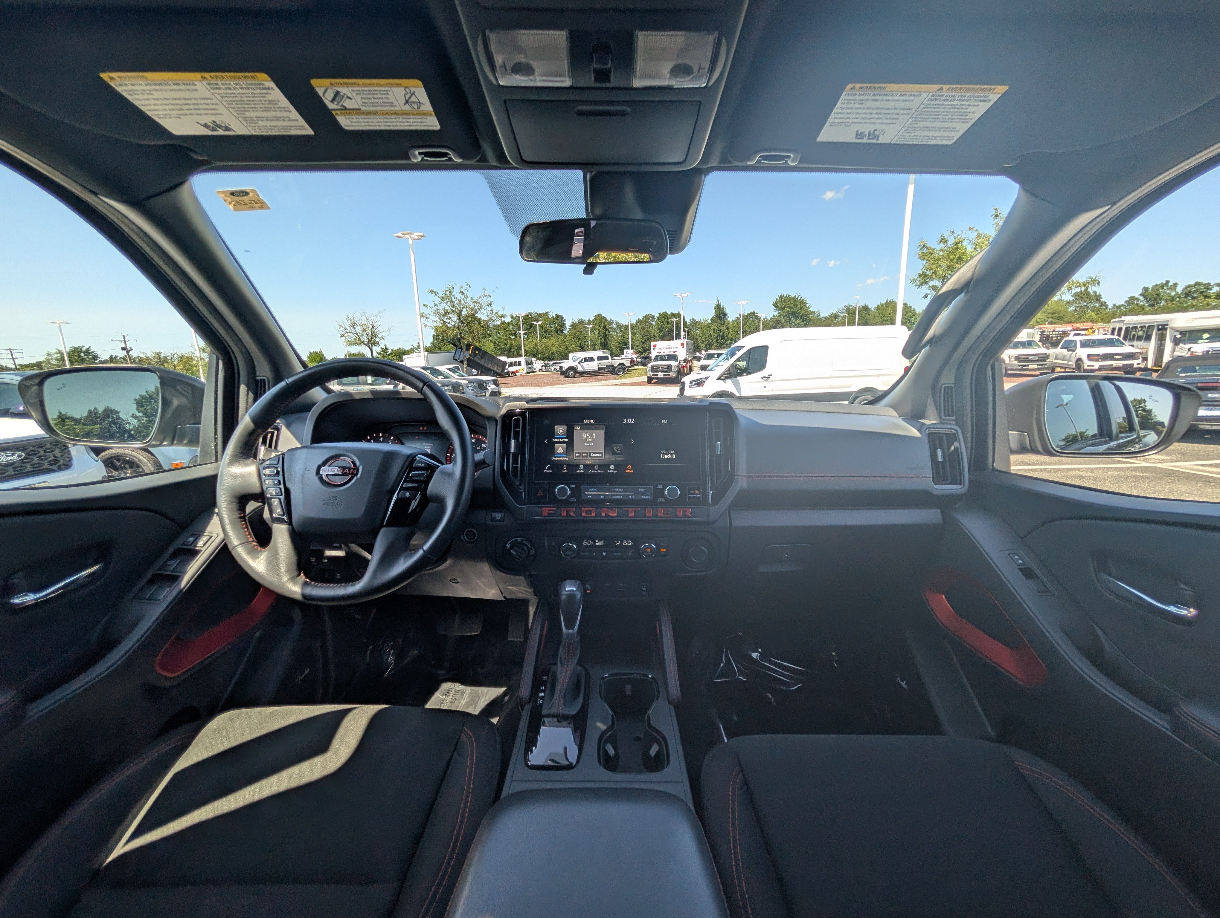 Used 2025 Nissan Frontier PRO-4X w/ Pro Convenience Package AWD/4WD image 16