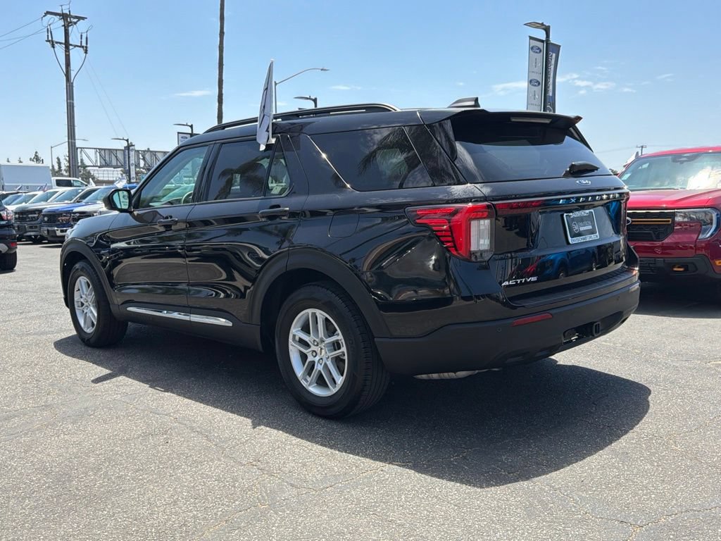 Certified 2025 Ford Explorer Active RWD image 8