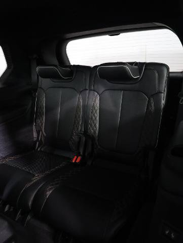Used 2024 Jeep Grand Cherokee L Summit w/ High Altitude Package AWD/4WD image 13