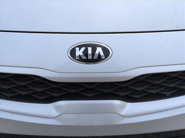 Used 2020 Kia Forte LXS image 8
