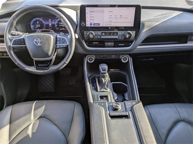Used 2024 Toyota Grand Highlander Platinum image 15