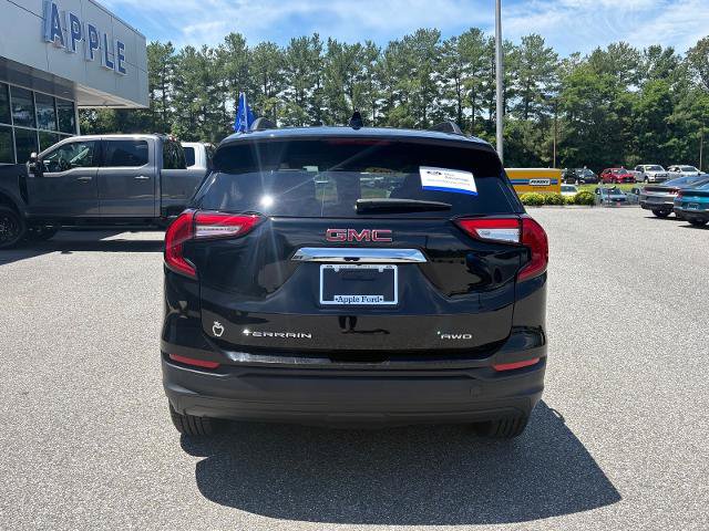 Used 2023 GMC Terrain SLE w/ Driver Convenience Package AWD/4WD image 4