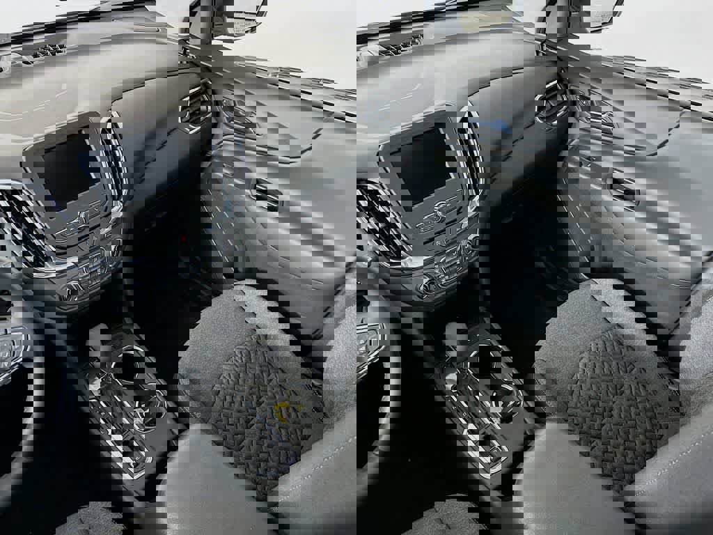 Used 2024 Chevrolet Equinox LT image 14