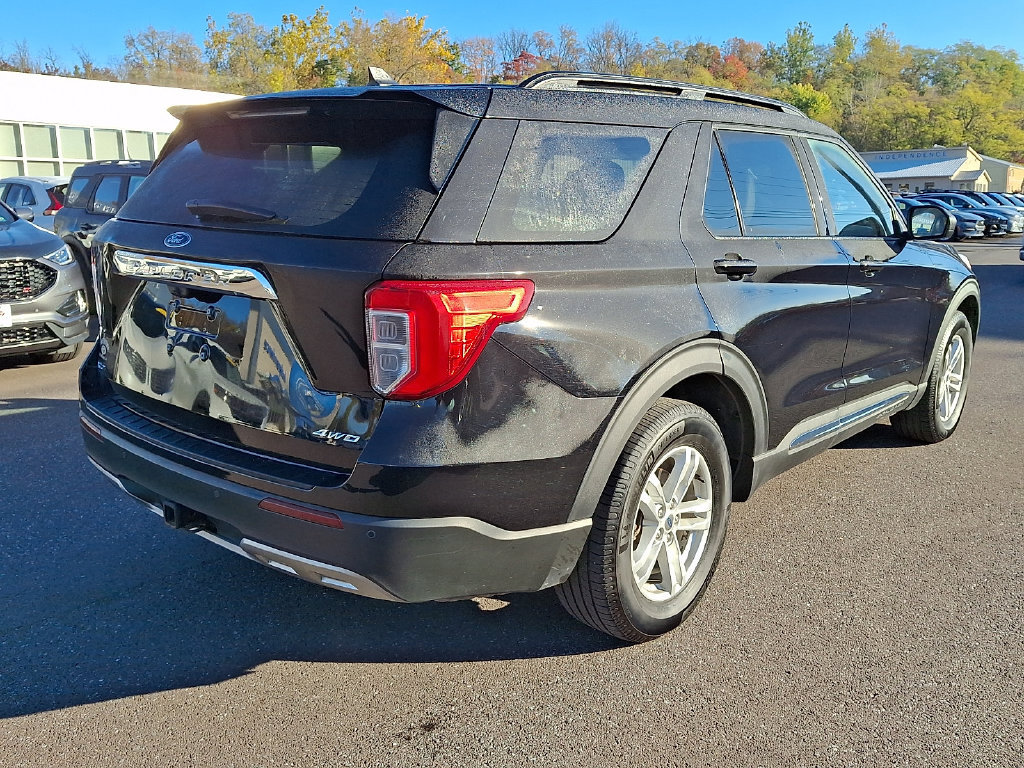 Certified 2021 Ford Explorer XLT w/ Equipment Group 202A AWD/4WD image 10