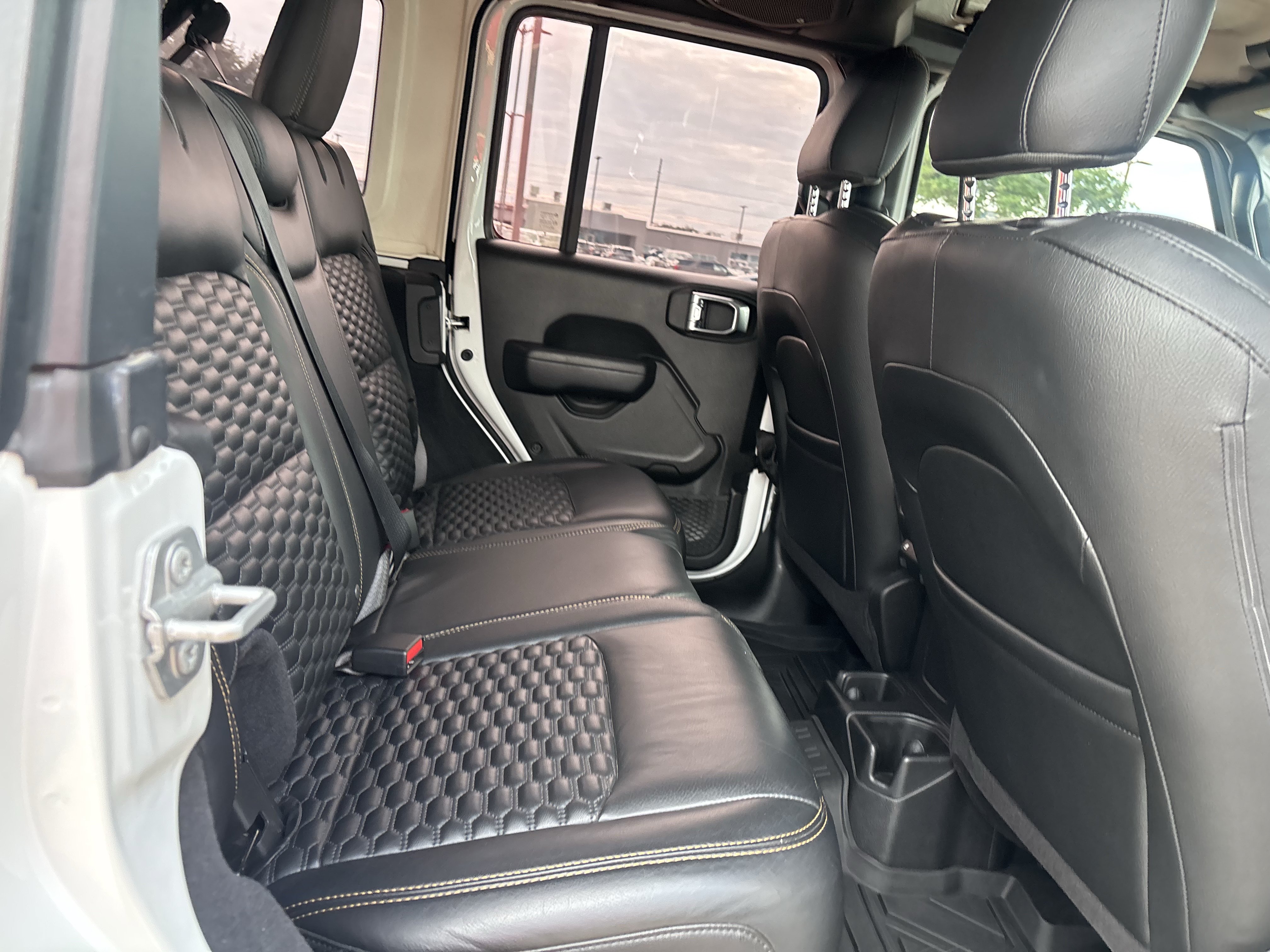 Used 2025 Jeep Wrangler Unlimited Sport AWD/4WD image 20