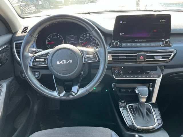 Used 2022 Kia Seltos S FWD image 12
