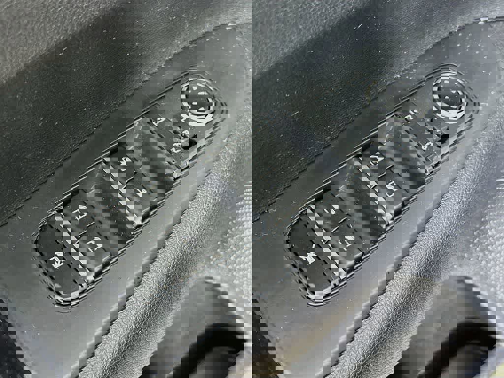 Used 2019 Kia Forte LXS FWD image 27