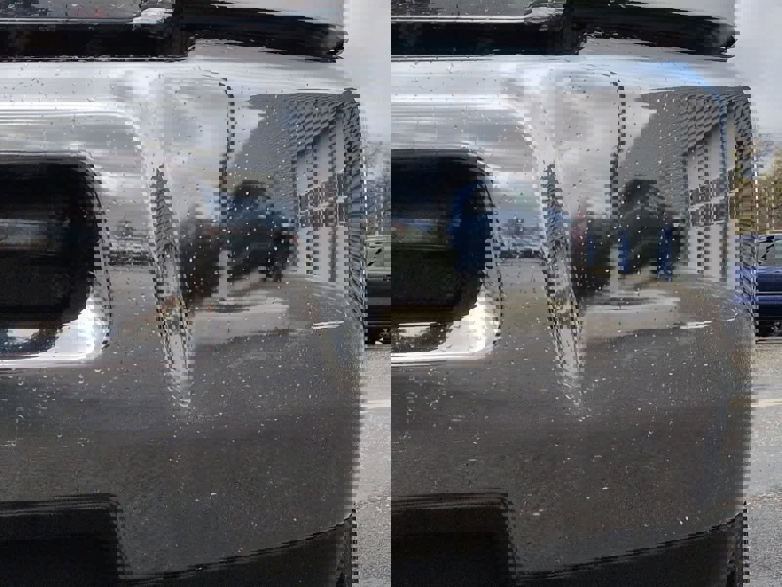 Used 2018 RAM 3500 Tradesman w/ Chrome Appearance Group image 11