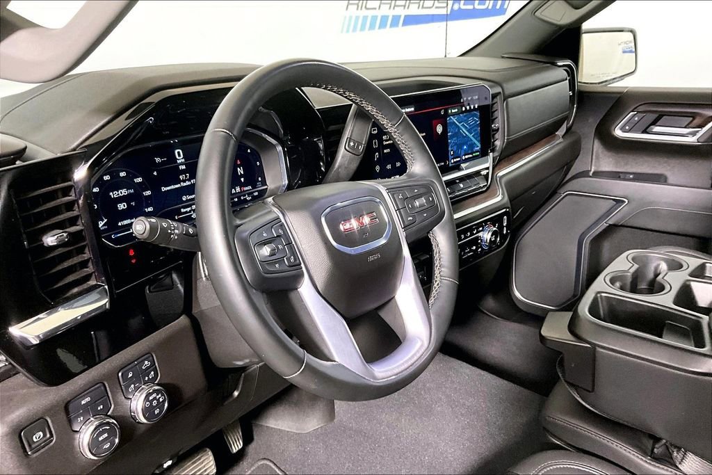 Used 2025 GMC Sierra 1500 SLT image 10