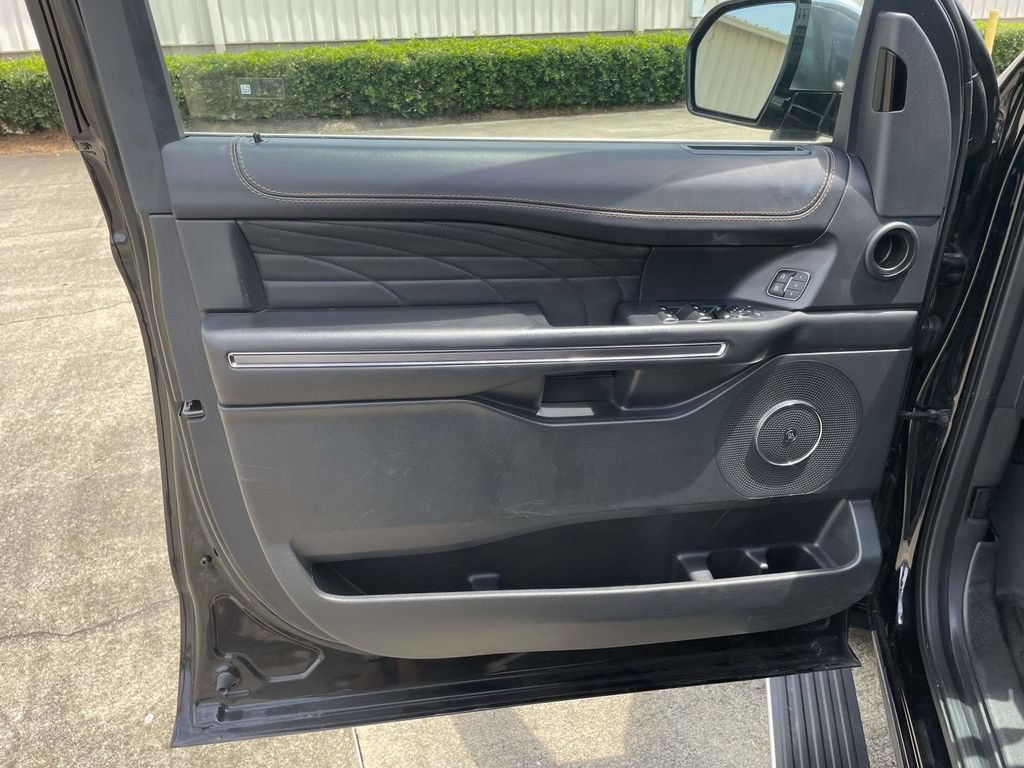 Certified 2023 Ford Expedition Max Platinum AWD/4WD image 15
