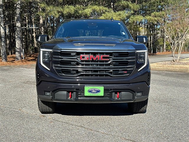 Used 2022 GMC Sierra 1500 AT4 w/ Technology Package image 8
