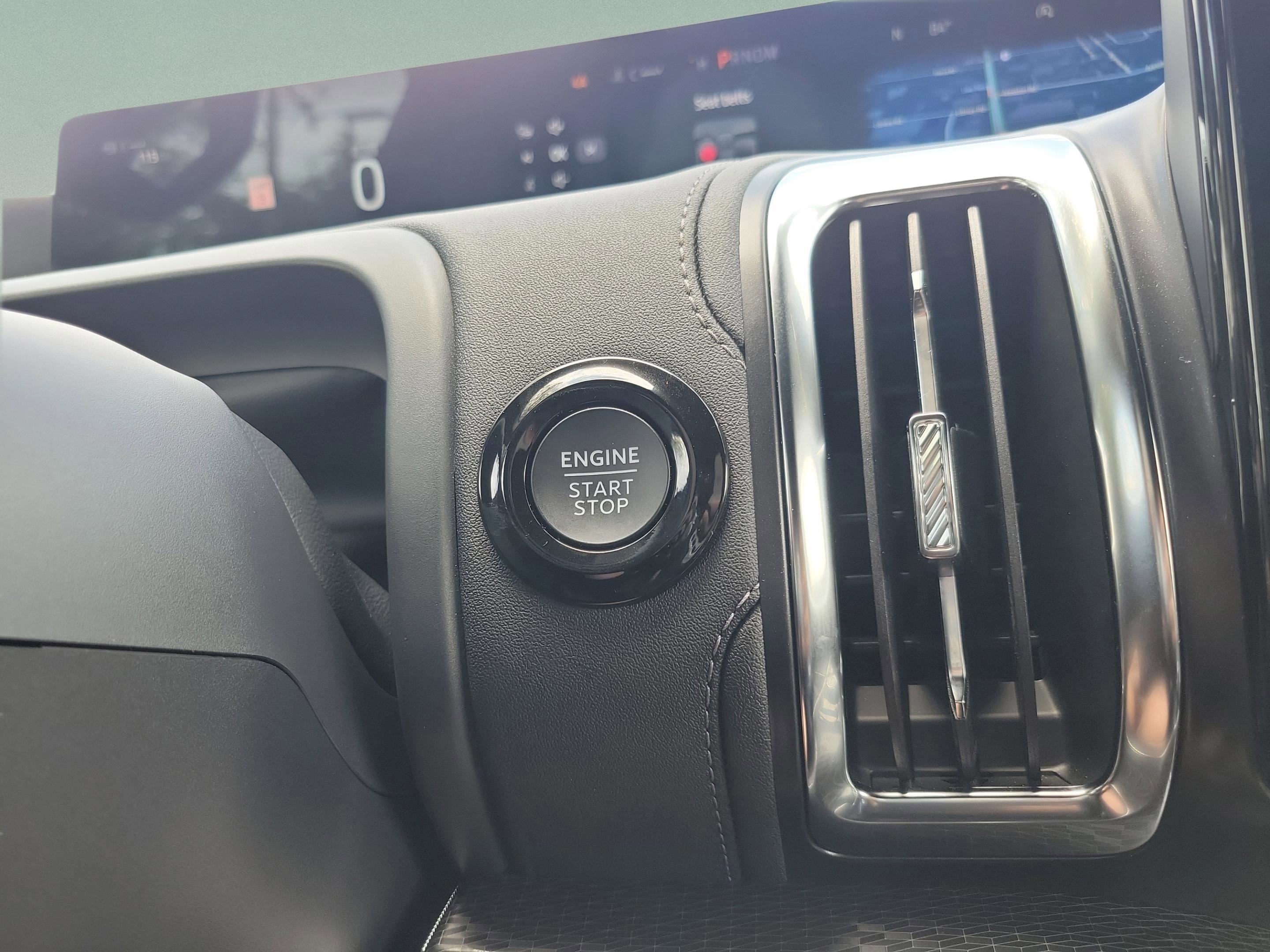 Certified 2025 Ford Expedition Platinum w/ Stealth Performance Package AWD/4WD image 26