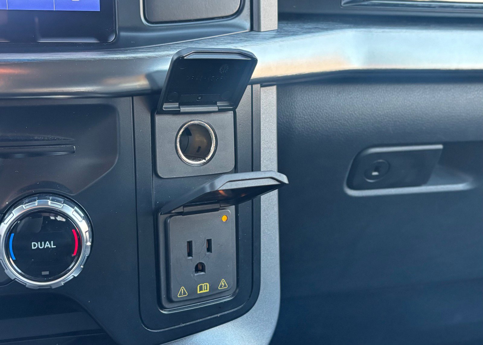 Certified 2022 Ford F150 Lariat w/ Equipment Group 502A High image 58