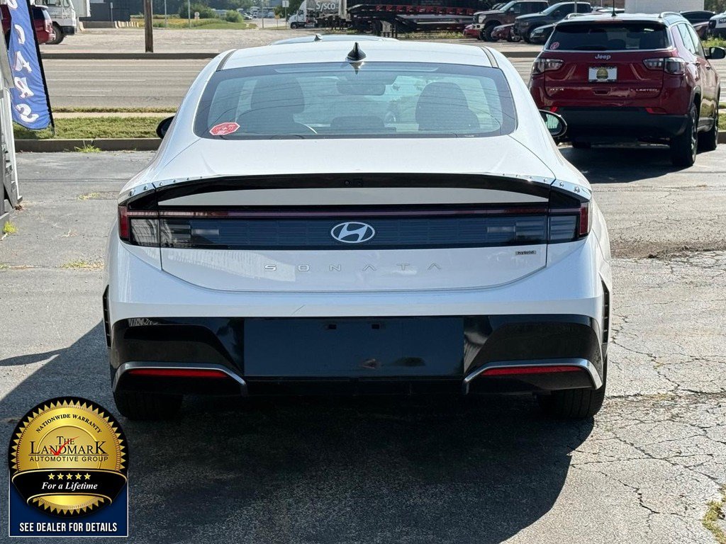 Used 2025 Hyundai Sonata SEL FWD image 6