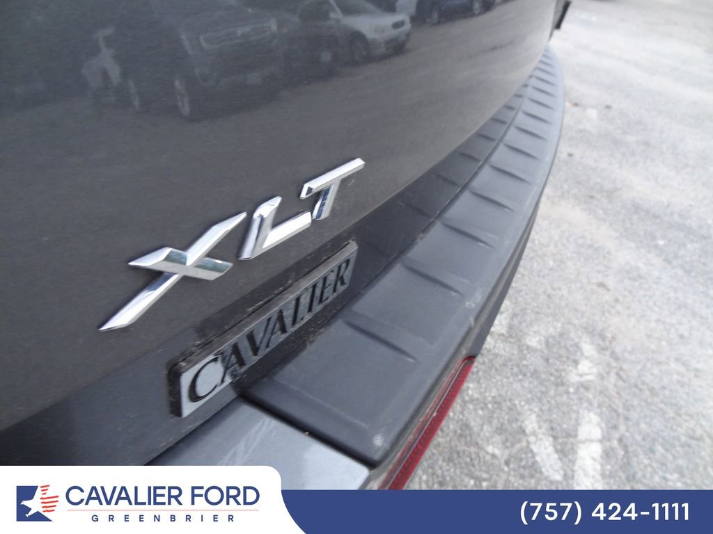 Certified 2023 Ford Explorer XLT w/ Class IV Trailer Tow Package AWD/4WD image 8