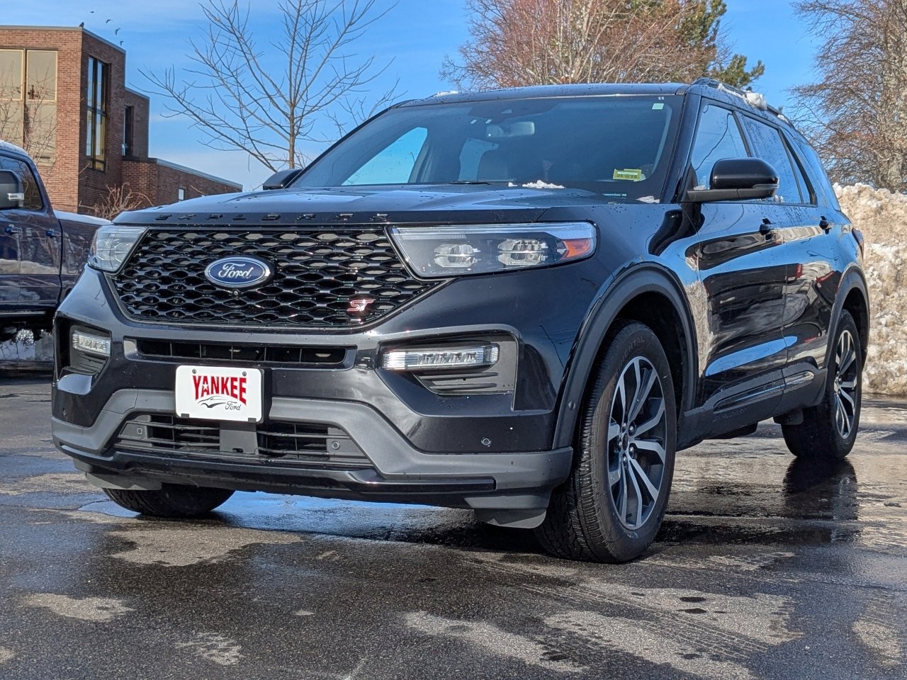 Certified 2020 Ford Explorer ST w/ Premium Technology Package image 8