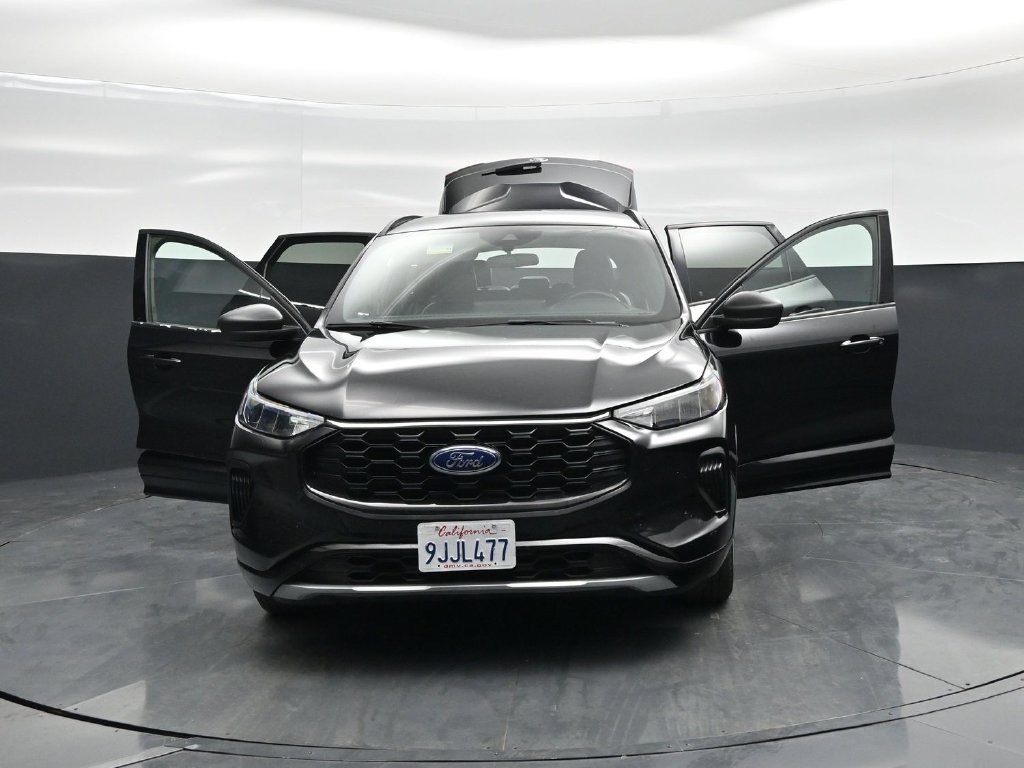 Certified 2023 Ford Escape ST-Line w/ Tech Pack #1 FWD image 27