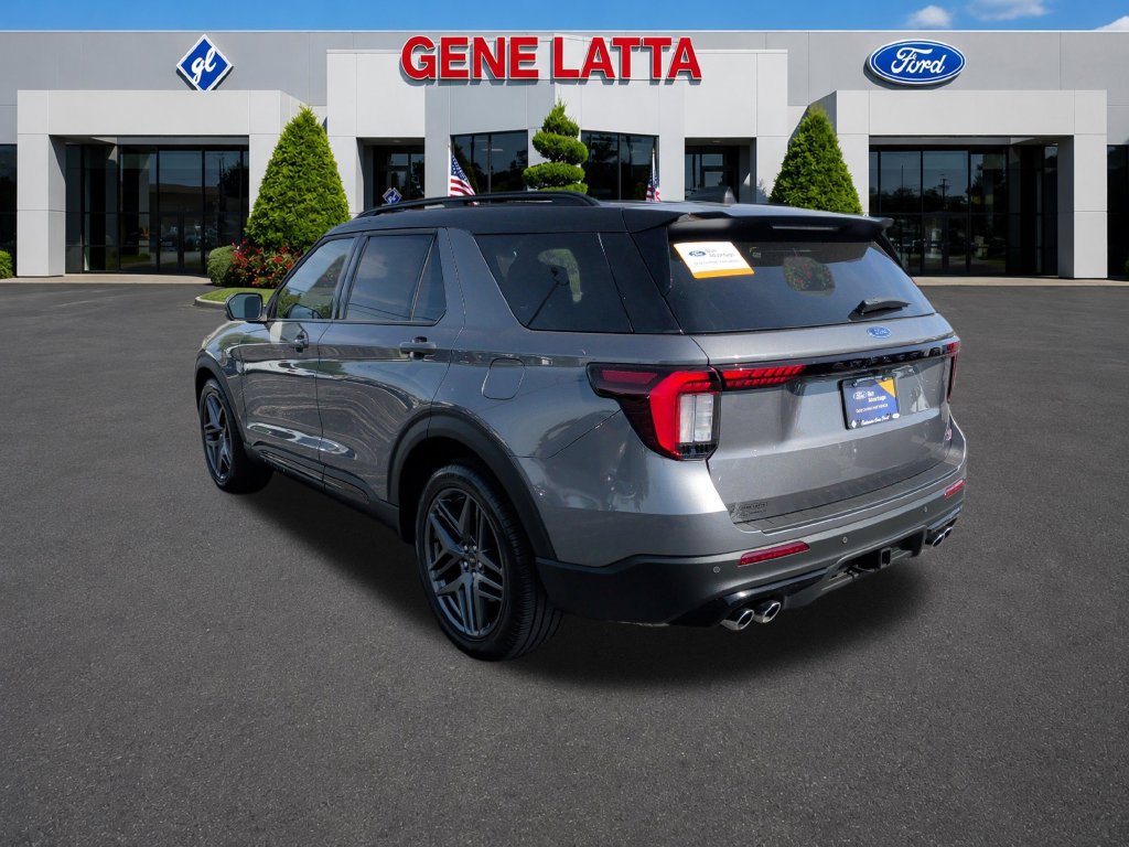 Certified 2025 Ford Explorer ST AWD/4WD image 5