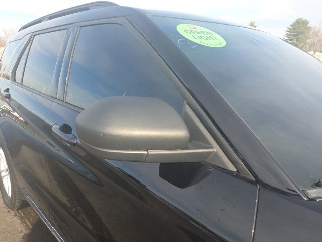 Certified 2020 Ford Explorer XLT w/ Equipment Group 202A image 3