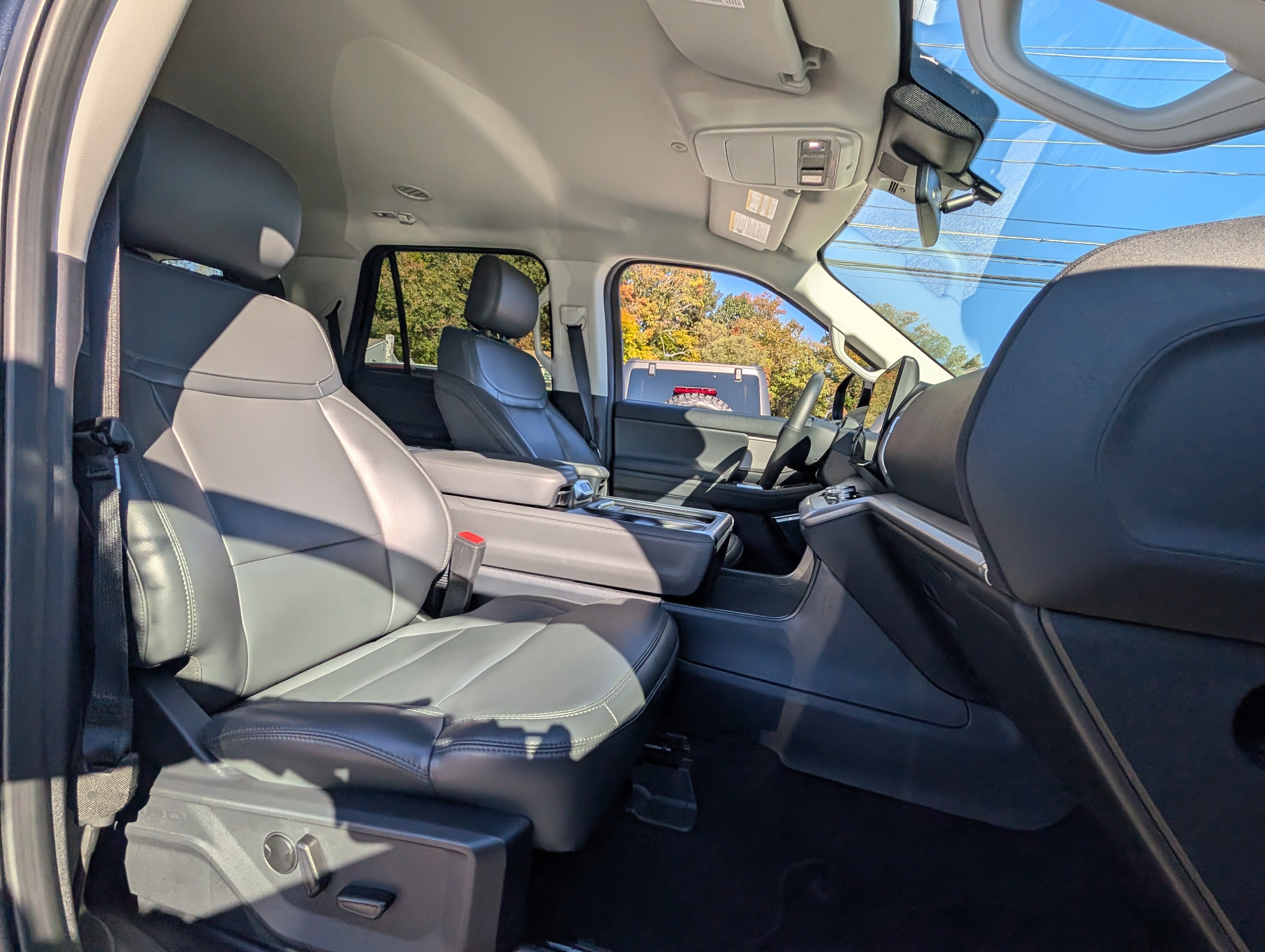 Certified 2026 Ford Expedition Active AWD/4WD image 13