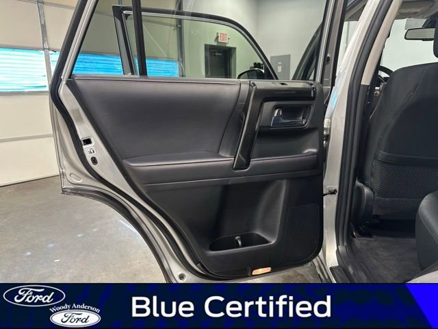 Used 2023 Toyota 4Runner TRD Off-Road image 27