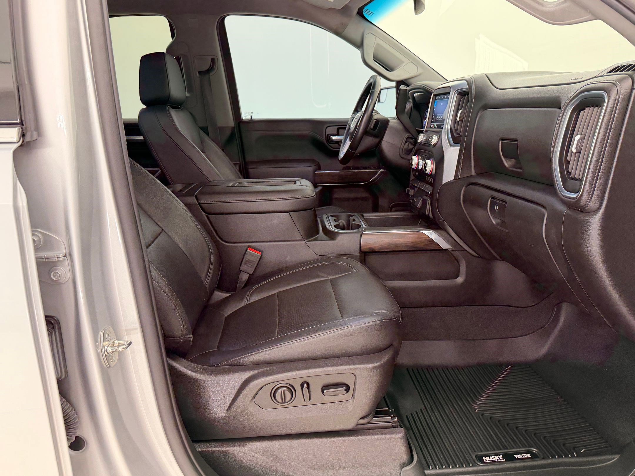 Used 2020 GMC Sierra 1500 SLT image 30