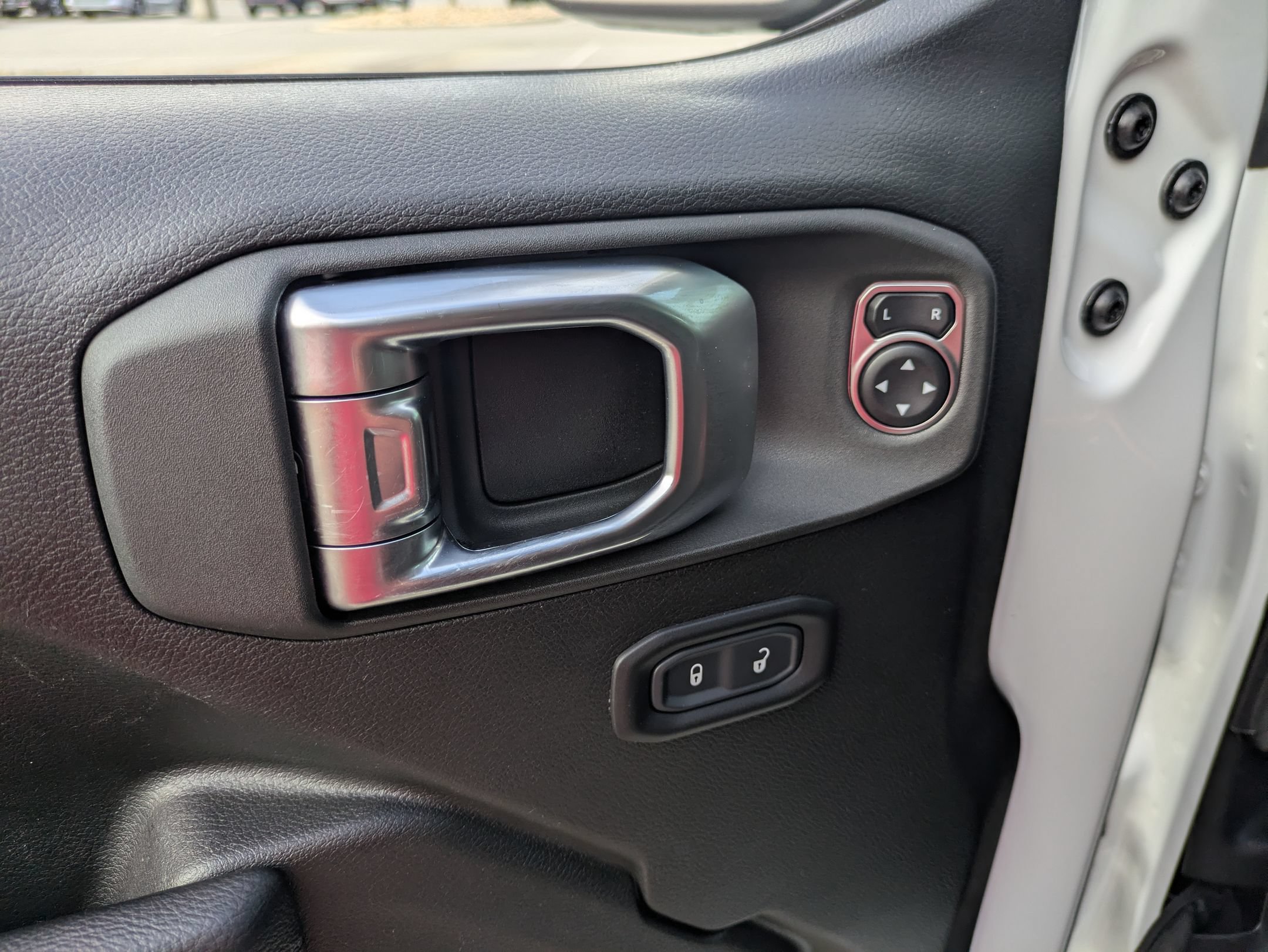 Used 2023 Jeep Gladiator Sport AWD/4WD image 16