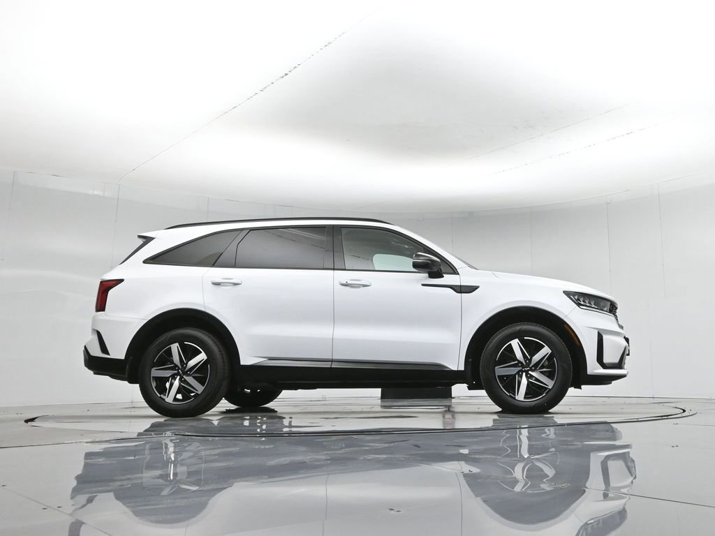 Used 2023 Kia Sorento S w/ Panoramic Sunroof Package image 10