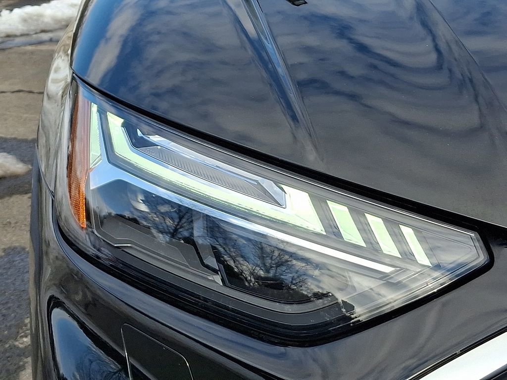 Used 2023 Audi Q5 2.0T Prestige w/ Prestige Package image 10