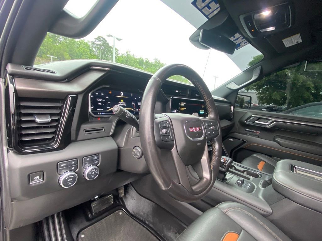 Used 2022 GMC Sierra 1500 AT4 w/ AT4 Preferred Package AWD/4WD image 9