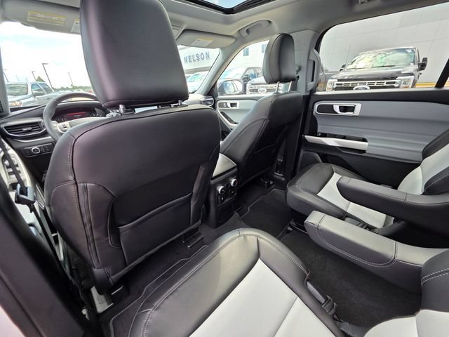 Certified 2022 Ford Explorer XLT w/ Equipment Group 202A AWD/4WD image 14