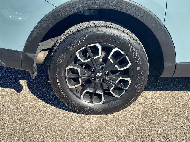 Used 2022 Hyundai Santa Cruz SEL Premium image 5